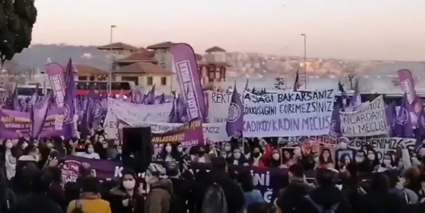 Emekçi kadınlar İstanbul’da sokağa indi!