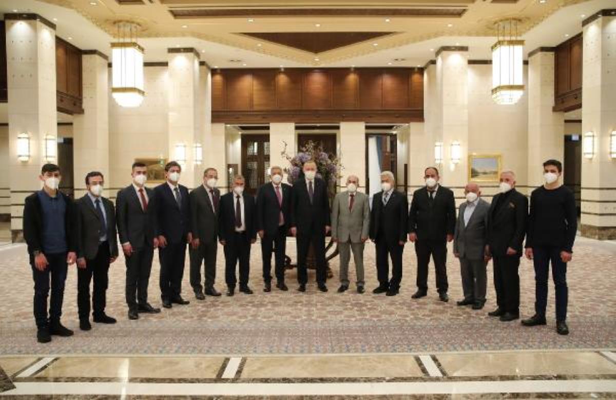 Cumhurbaşkanı Erdoğan esnafla iftar yaptı
