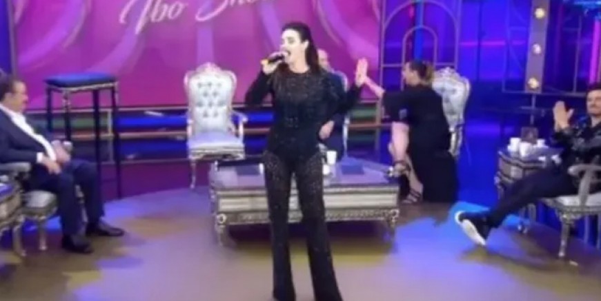 Defne Samyeli sosyal medyanın diline düştü