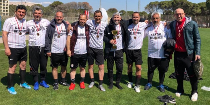 Kartal Belediyesi veteranları 2. oldu
