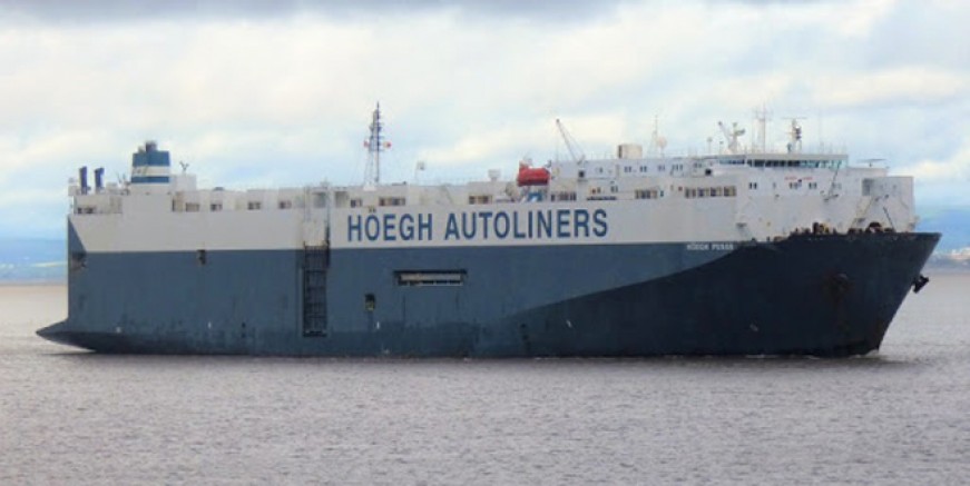 Tuzla’da bir gemi karaya oturdu!