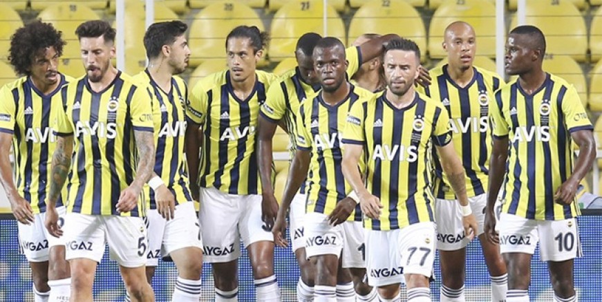Fenerbahçe’de 13 ismin üzeri çizildi