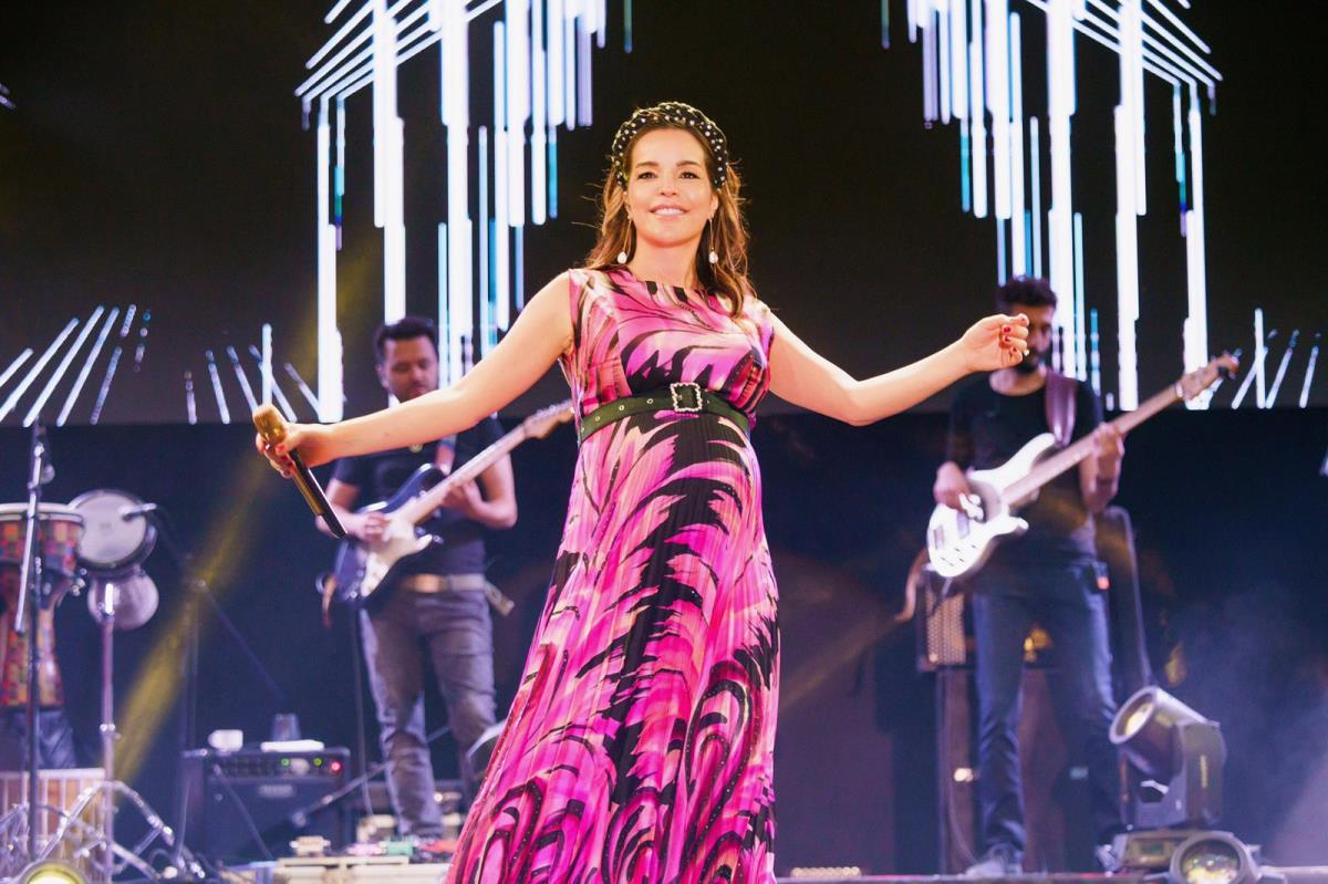 18 haftalık hamile Bengü aşı oldu