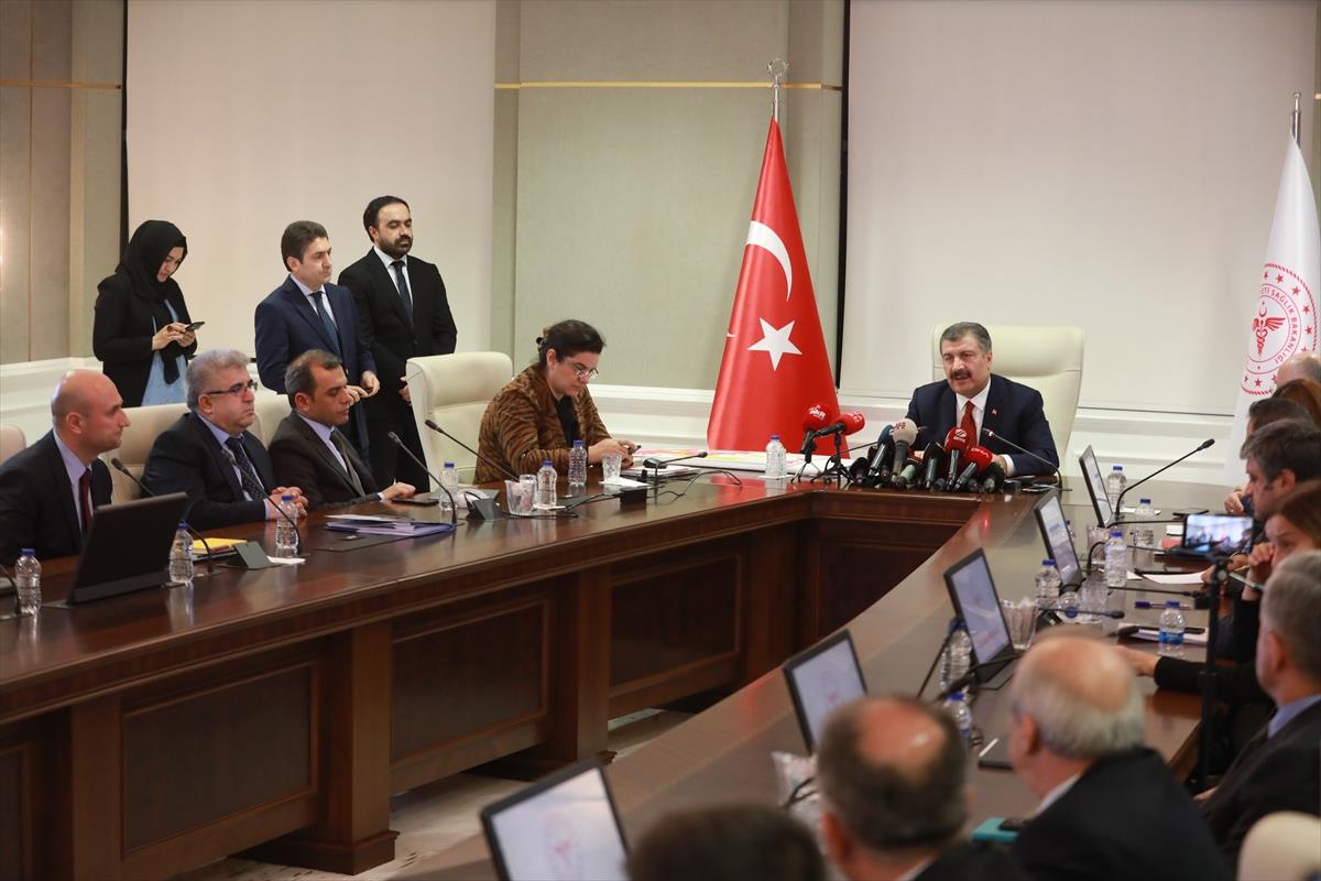 18 yaşın üstündeki tüm vatandaşlar aşı oluyor