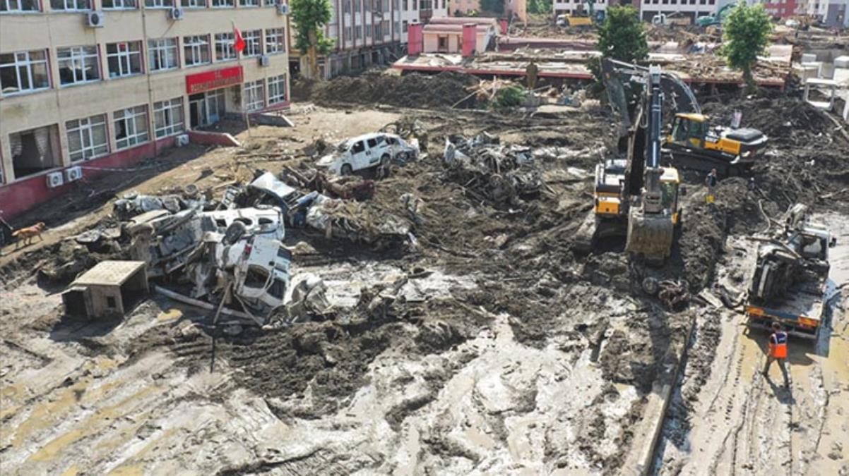 Sel felaketinde kaybolan 47 kişi hala aranıyor