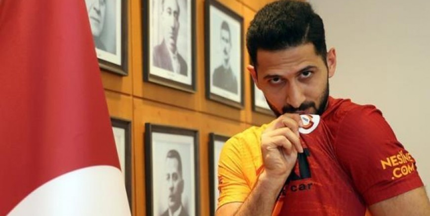 Galatasaray Emre Akbaba’yı gönderiyor