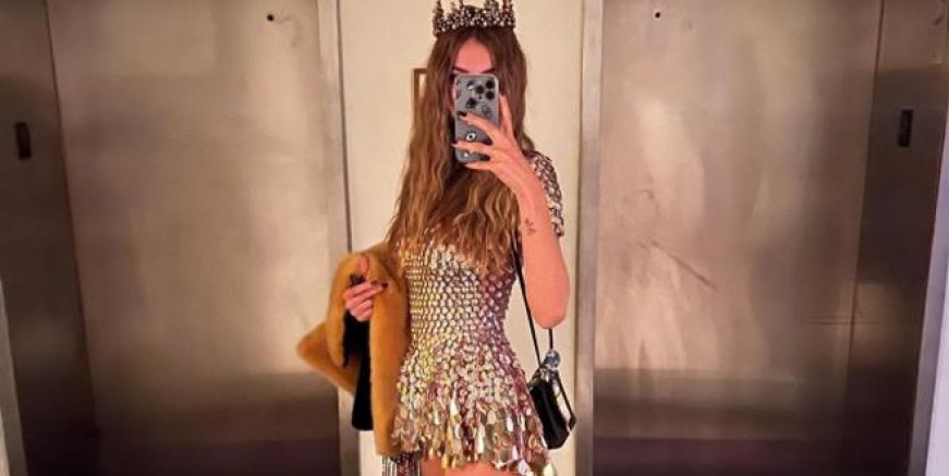 Şeyma Subaşı çıplak poz verdi