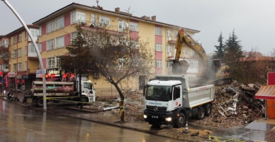 Keçiören Belediyesi’nden güvenli yıkım