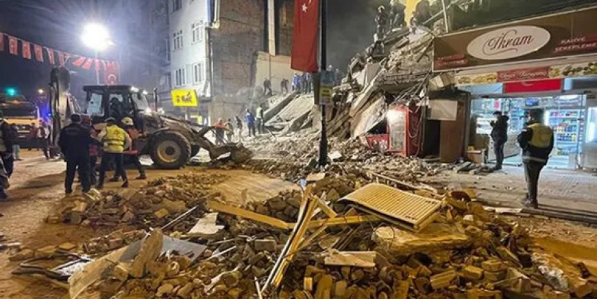 Malatya’da çöken bina olayında 4 gözaltı