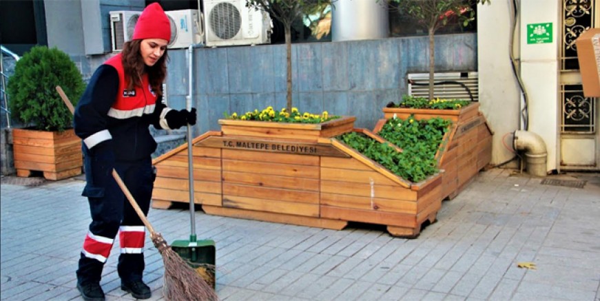 Maltepe’de sokaklara kadın eli değdi!
