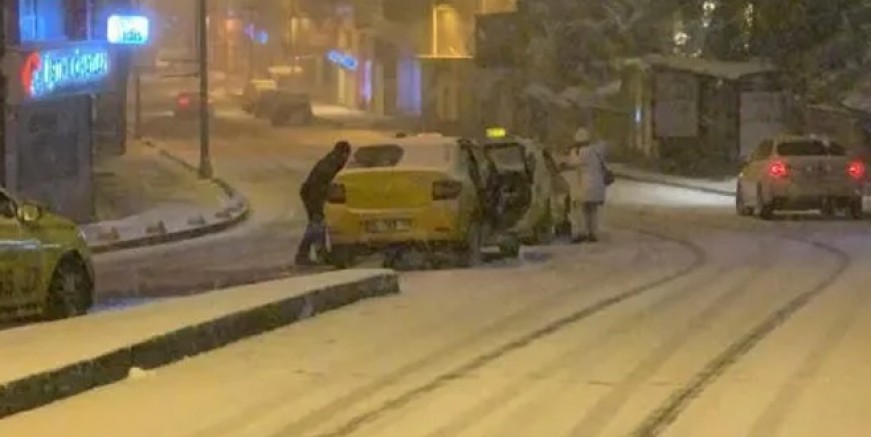 İstanbul’da İzlanda kışı etkisini gösteriyor