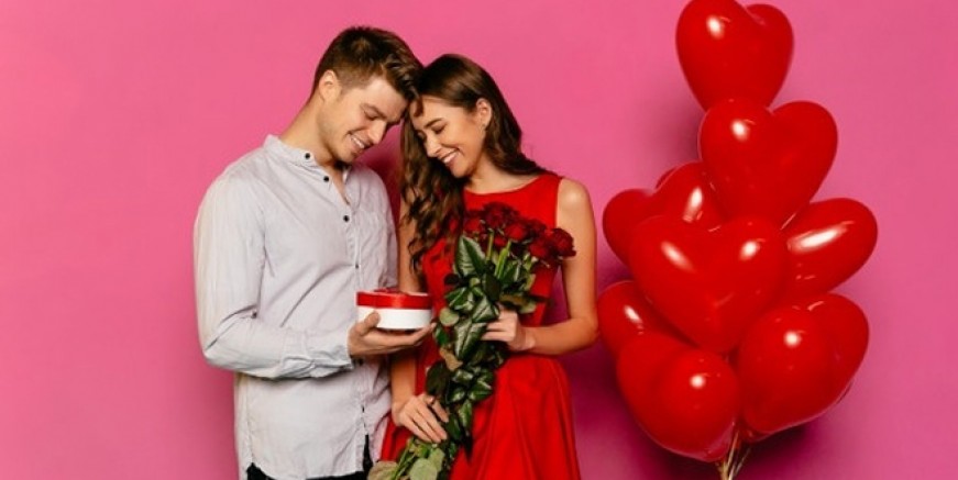 Esnaf 14 Şubat Sevgililer Günü’ne hazır