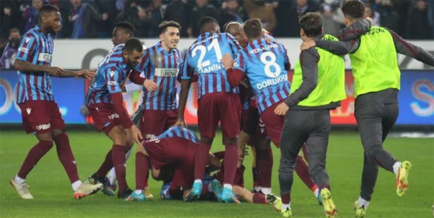 Trabzonspor zirvede arayı açıyor