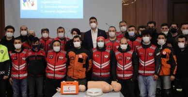 Kartallı motosikletli kuryeler hayat kurtaracak