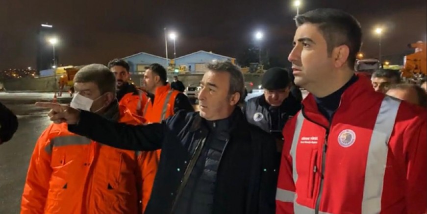 Kartal Belediyesi kardan alnının akıyla çıkıyor