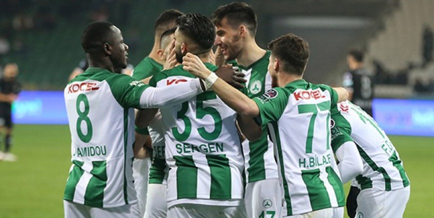 Giresunspor ligde kalmayı garantiledi