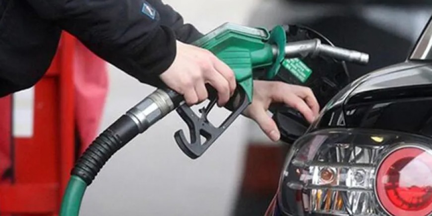Benzine 1 lira 4 kuruşluk bir zam daha!