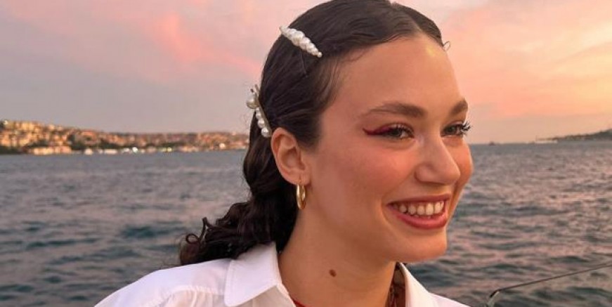 Melisa Şenolsun’dan ilginç sansür!