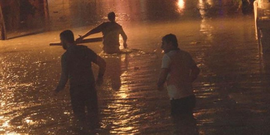 İstanbul ve Ankara sele teslim