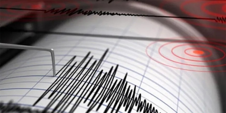 İzmir’de 4.9 büyüklüğünde deprem!