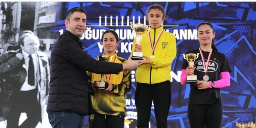 12. Uğur Mumcu’yu Anma Yol Koşusu Kartal’da yapıldı