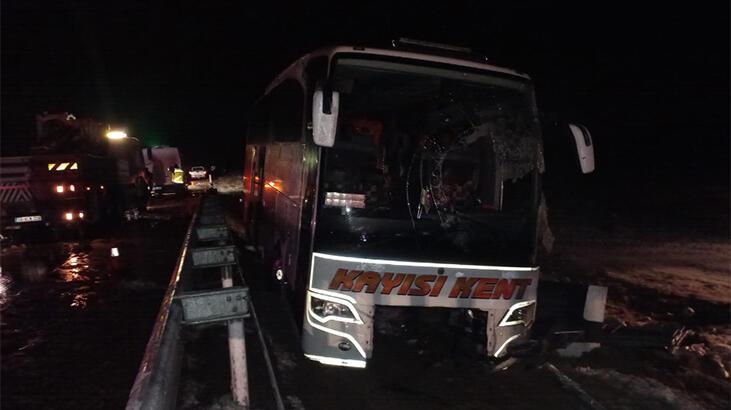 Kayseri’de yolcu otobüsü kaza yaptı! 3 kişi öldü