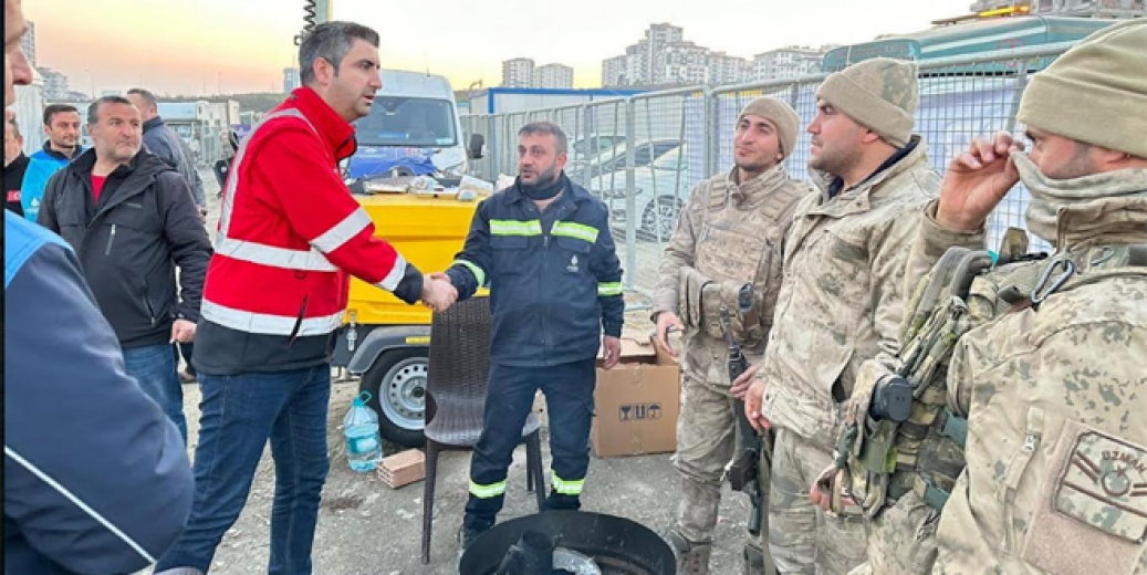 Başkan Gökhan Yüksel Deprem Bölgesinde