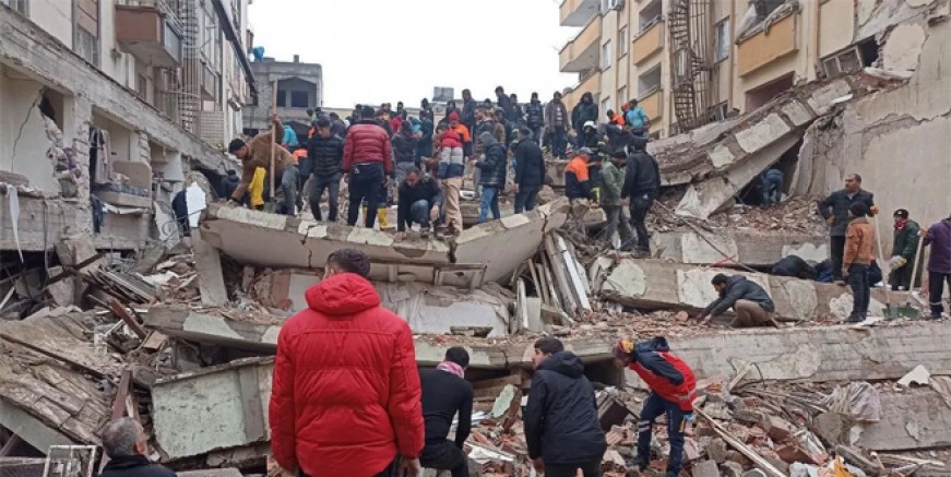 Deprem bölgesinde işten çıkarma yasaklandı