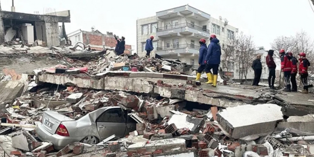 Depremde can kaybı 3 bin 381’e yükseldi