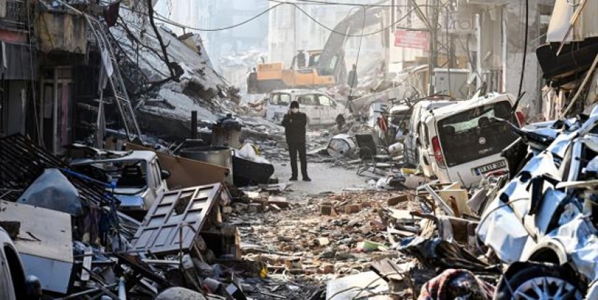 Depremde hayatını kaybedenlerin sayısı artıyor