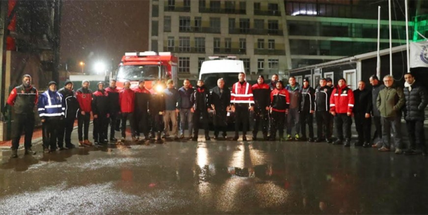 Kartal Belediyesi ekipleri depremde mucizeye imza attı