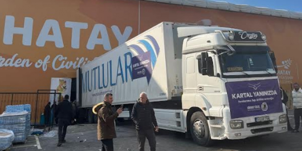 Kartal Belediyesi’nin Yardım Tırları Afet Bölgesine Ulaştı
