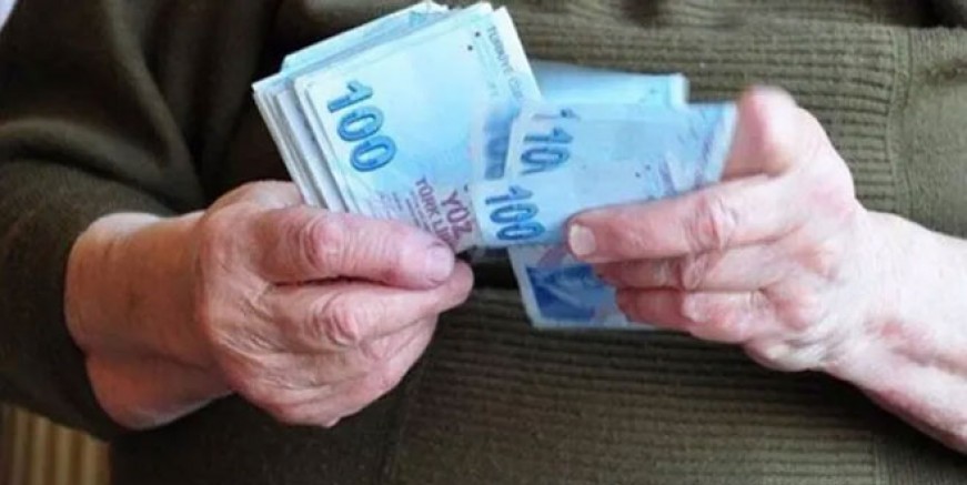 Emeklilere ikramiye ve zam müjdesi
