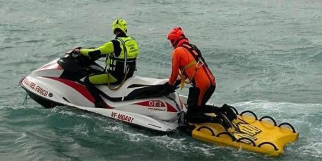 İtalya açıklarında göçmen teknesi battı