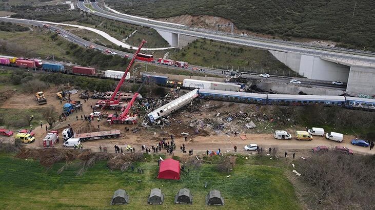 Yunanistan’da tren kazası! ölü sayısı artıyor