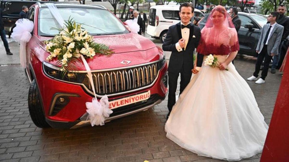 Togg gelin arabası oldu, şoför ise Başkan Alinur Aktaş