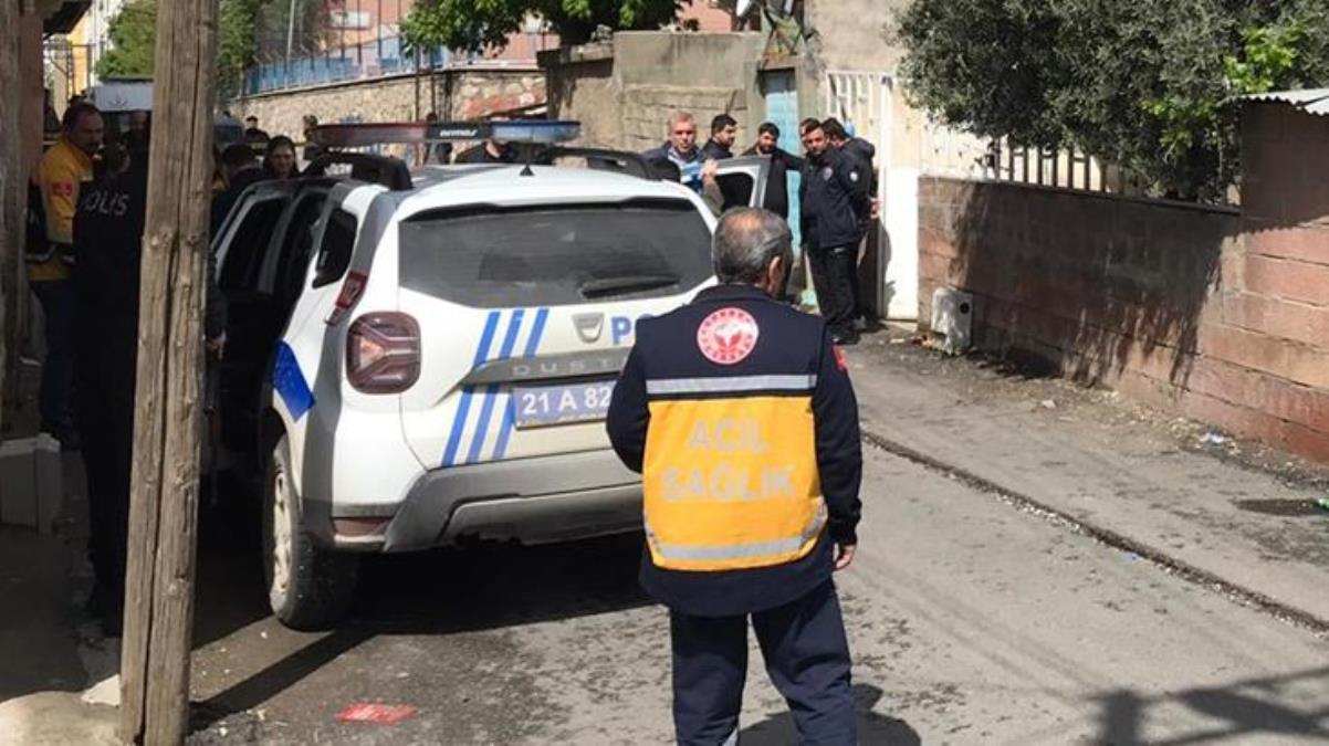 Eşini ve kuzenini öldürüp polise teslim oldu