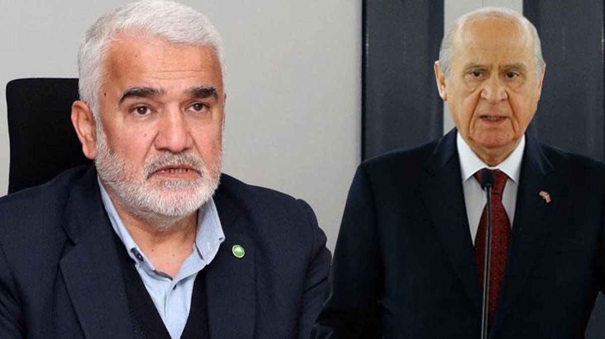 Zekeriya Yapıcıoğlu’ndan Türk bayrağı çıkışı