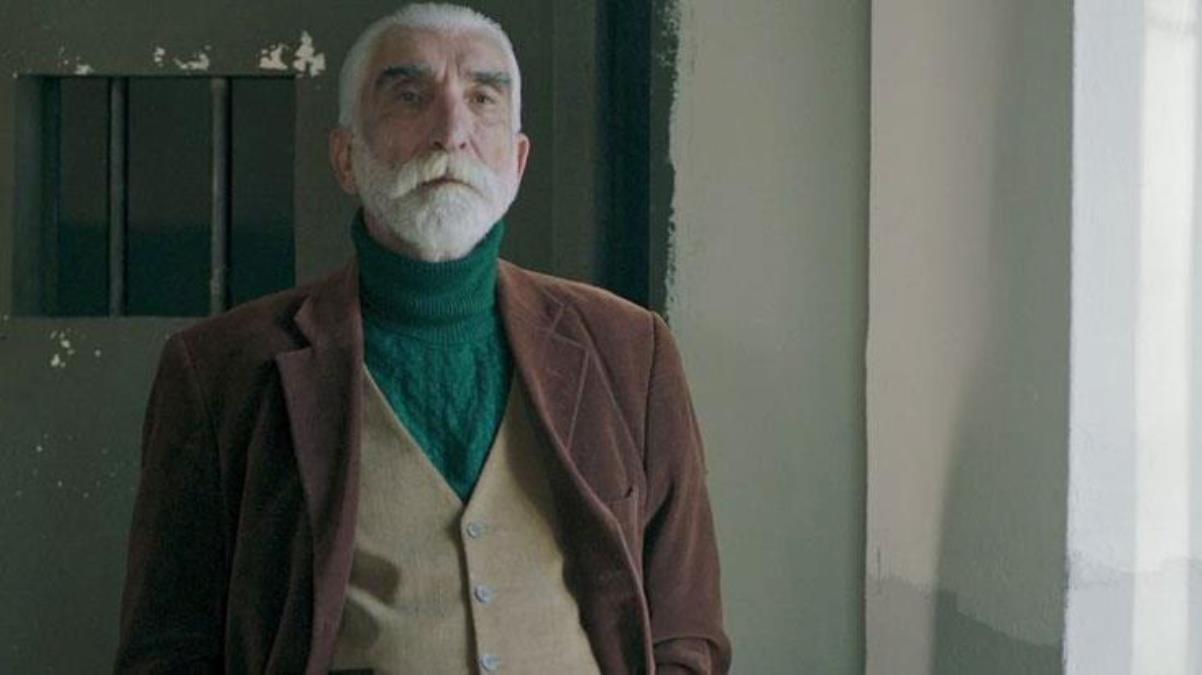 Oyuncu Cezmi Baskın TİP’e katıldı