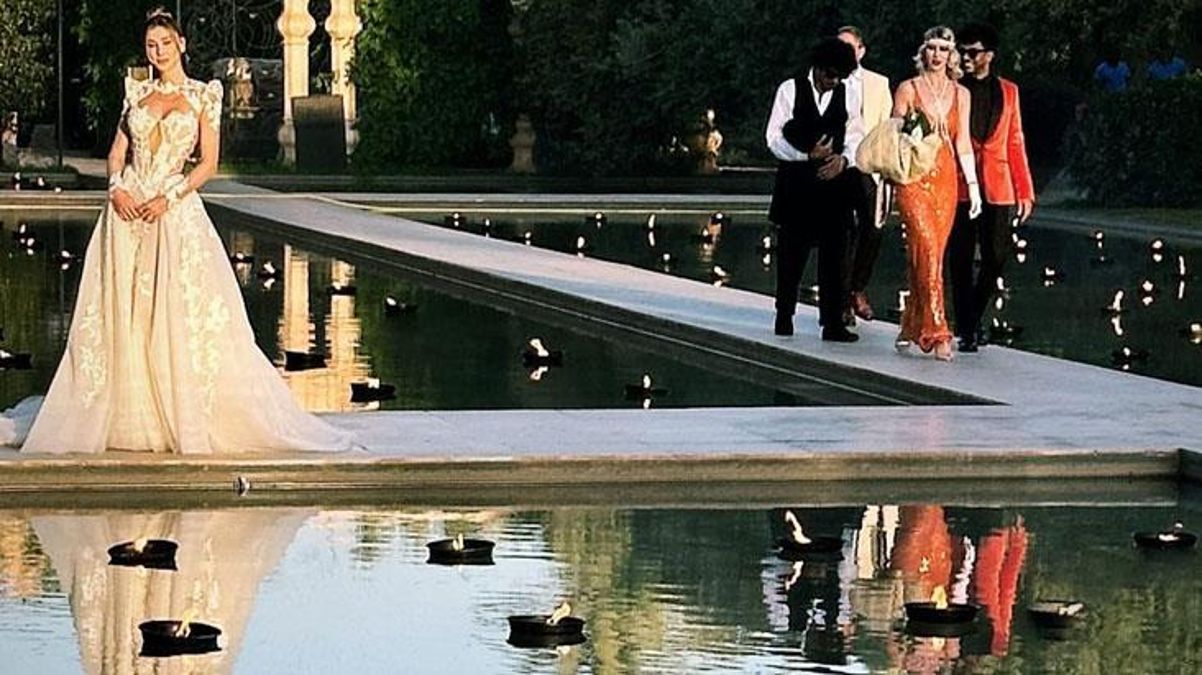 Şeyma Subaşı’nın gelinliğine tam not