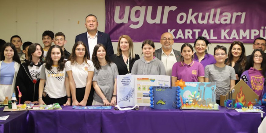 Kartallı Öğrenciler Atıklarını Sanata Dönüştürdü