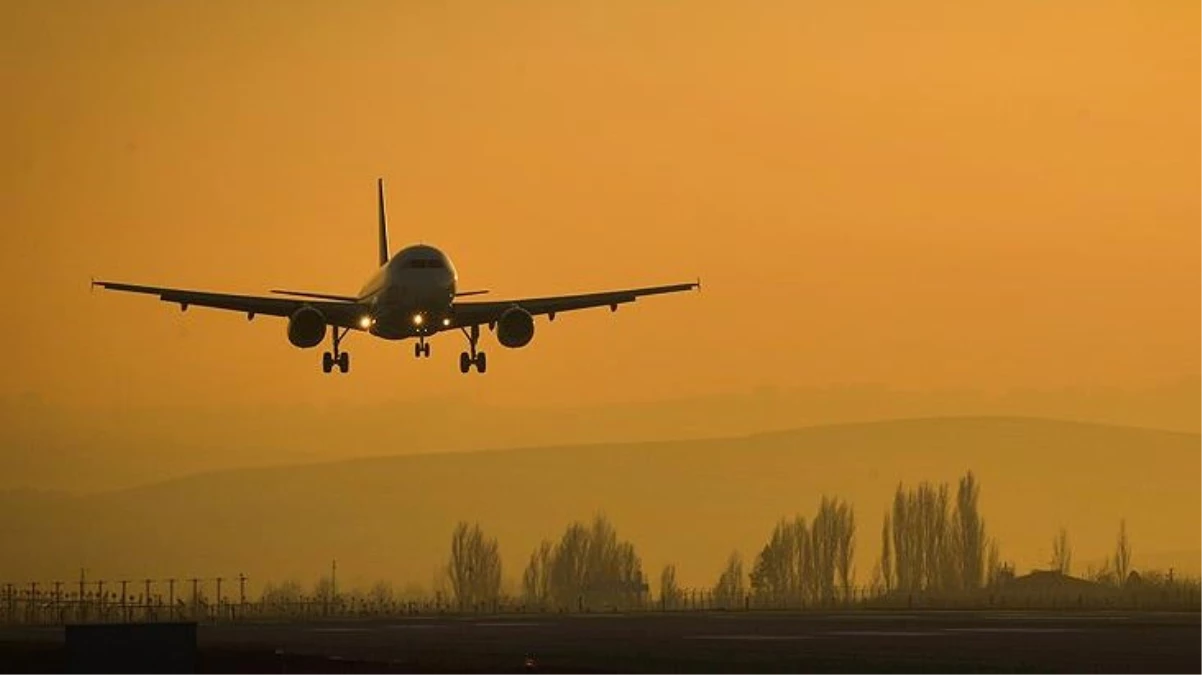 Kayseri-İstanbul seferinde hosteslere akılalmaz tehdit! 2 yolcu gözaltına alındı