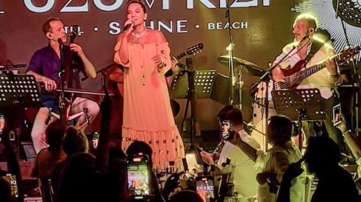 Rubato konserinde Demet Akalın sürprizi