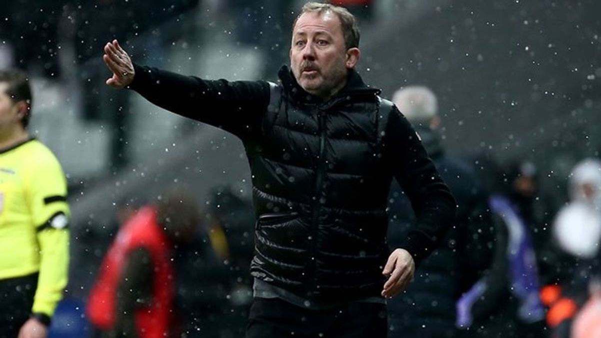 Milli Takım hayali suya düşen Sergen Yalçın’dan yılın sürprizi!