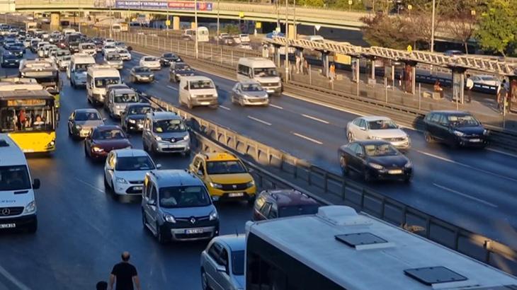 Okullar açıldı: İstanbul’da trafik yoğunluğu
