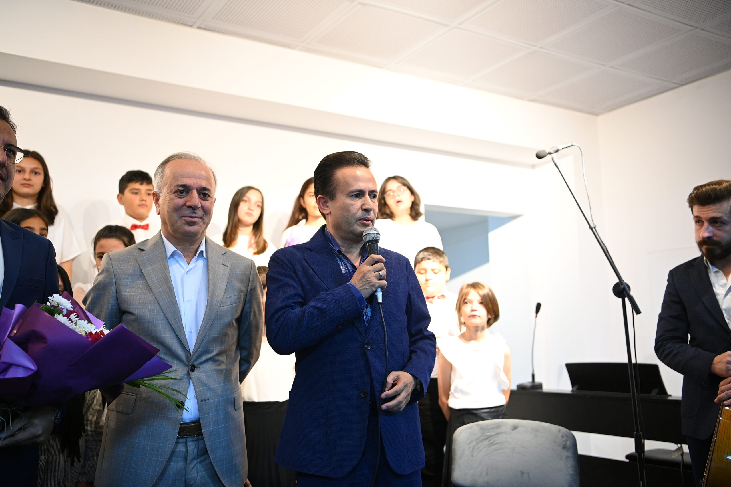 Tuzla Belediyesi, ‘Eğitim Kenti Tuzla’ mottosuyla okullara destek vermeye devam ediyor