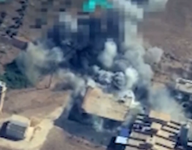MİT'in Suriye operasyonundan ilk görüntü! Teröristlere ait mühimmat depoları ve binaları böyle vuruldu