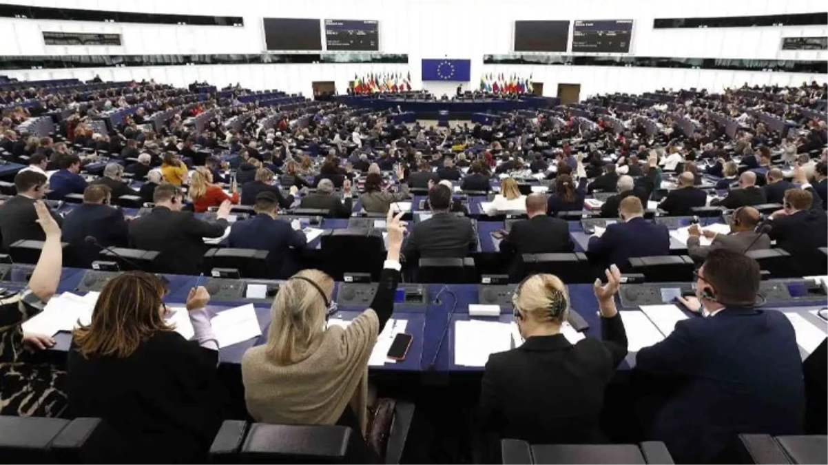 Avrupa Parlamentosu’ndan Azerbaycan’a skandal yaptırım kararı