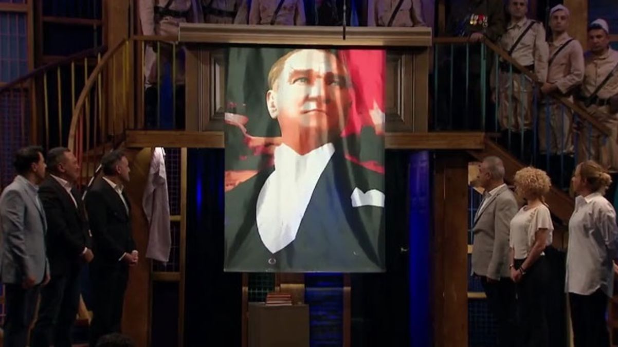 Güldür Güldür’den duygulandıran 29 Ekim skeci