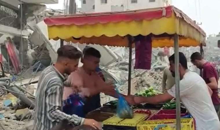 Gazze’de dükkanlar yıkıldı tezgahta satış başladı